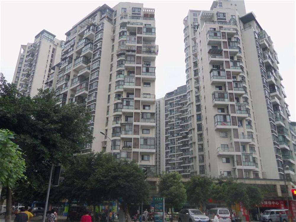 市政公园旁